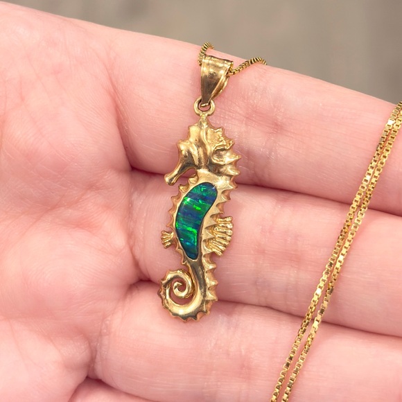 14K Opal Seahorse Pendant, Green Blue Lab Inlay Nautical Aquatic Luxury Piece - Picture 6 of 13